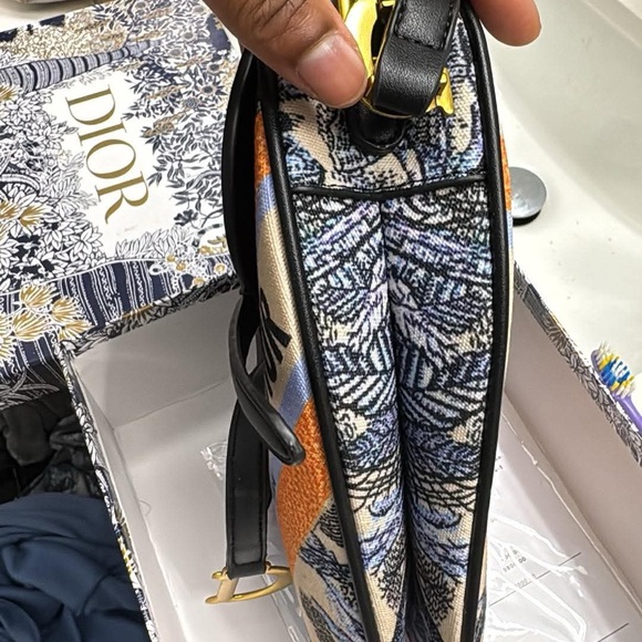 Christian Dior saddlebag - Picture 4 of 8